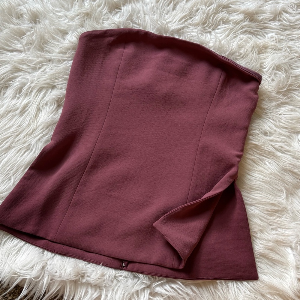 Aritzia Strapless Peplum Top in Mauve - Picture 11 of 14